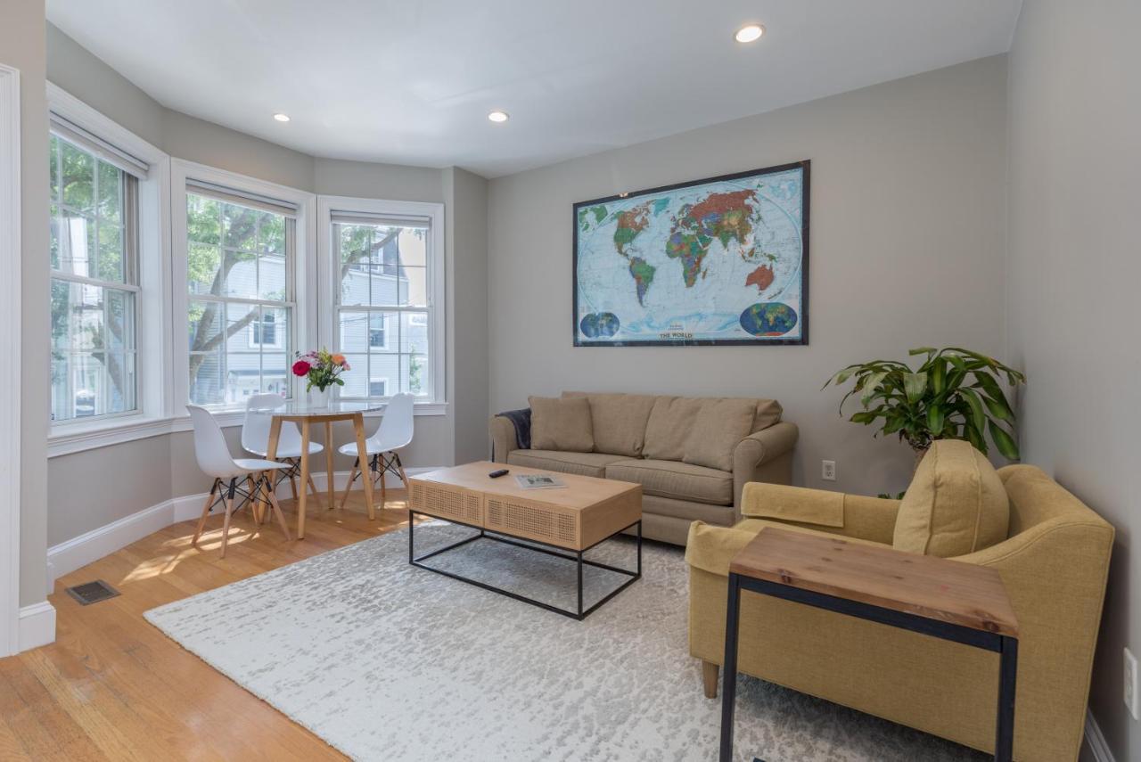 Sunny Convenient Home W/ Private Patio! Easy Walk To Everything! Boston Exteriör bild