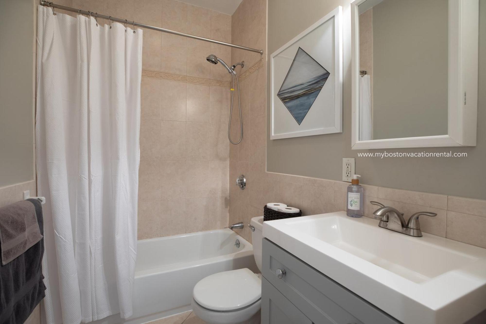 Sunny Convenient Home W/ Private Patio! Easy Walk To Everything! Boston Exteriör bild